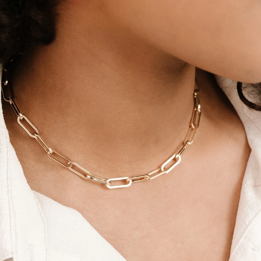 Ettika 18K Gold Plated Interlinked Chain Necklace - Picture 5 of 6